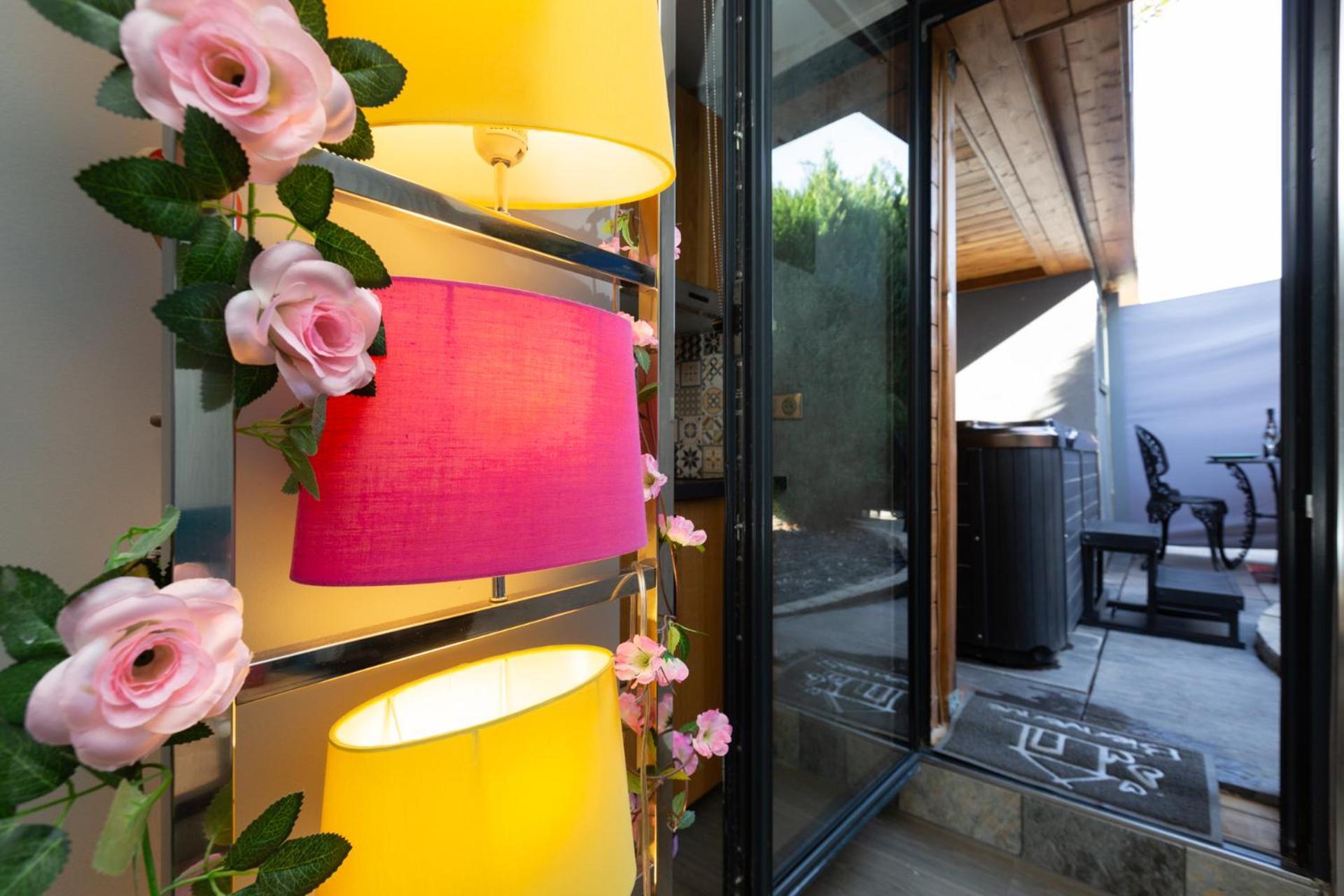 Gites Spa Strasbourg - Studio Romantique, Jacuzzi, Sauna, Terrasse Privee Furdenheim 外观 照片