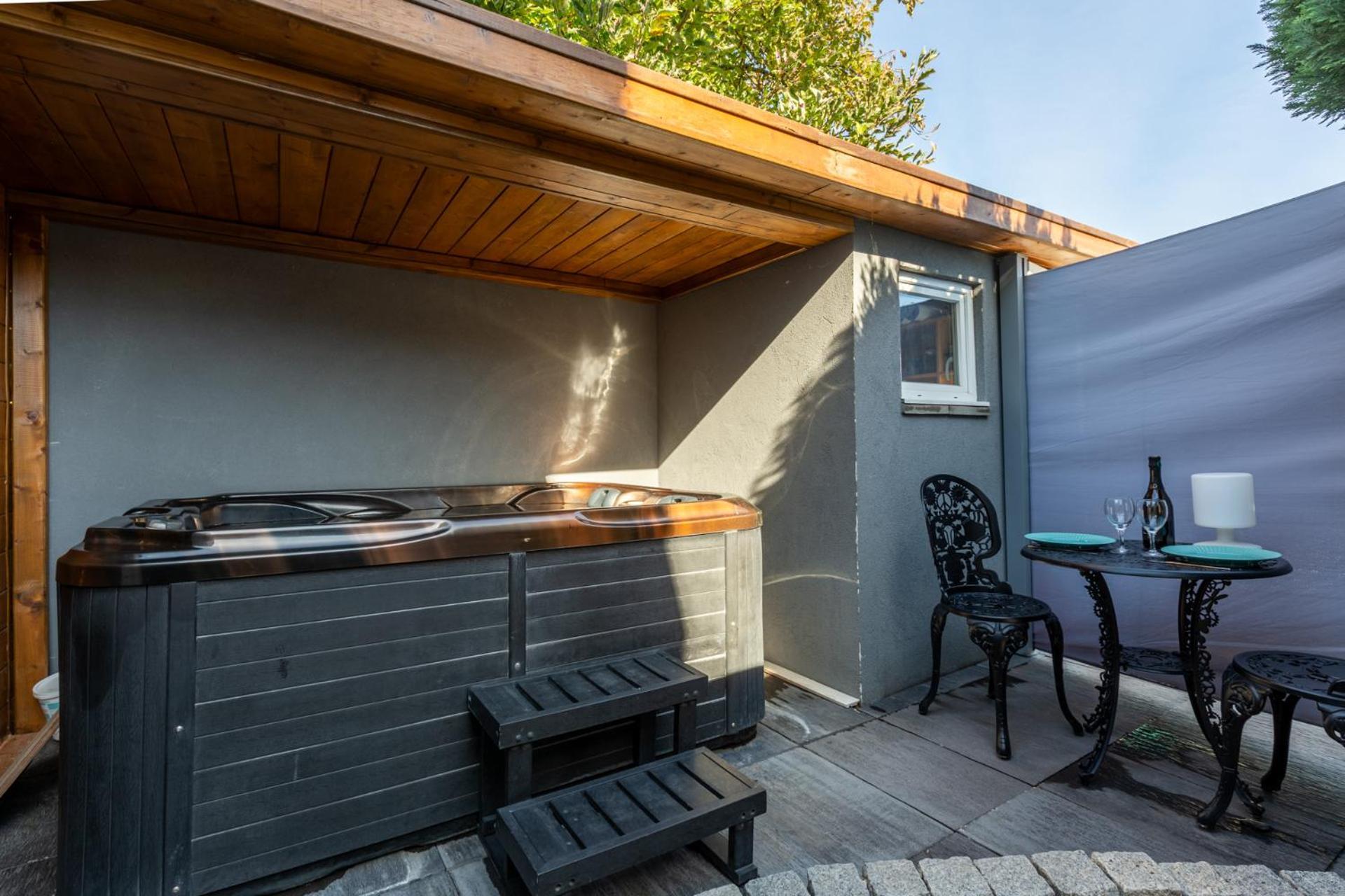 Gites Spa Strasbourg - Studio Romantique, Jacuzzi, Sauna, Terrasse Privee Furdenheim 外观 照片