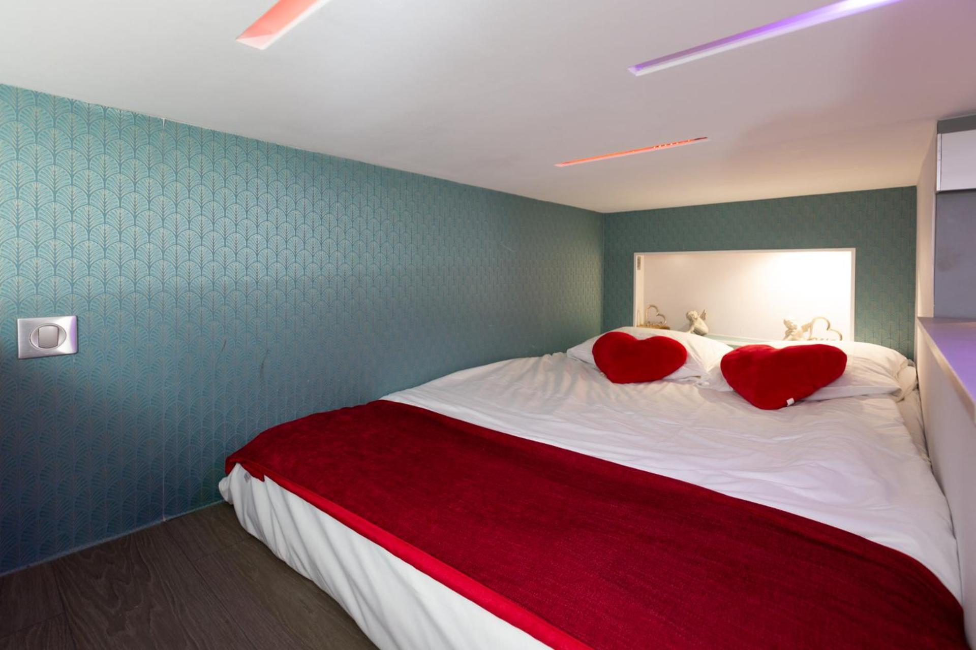 Gites Spa Strasbourg - Studio Romantique, Jacuzzi, Sauna, Terrasse Privee Furdenheim 外观 照片